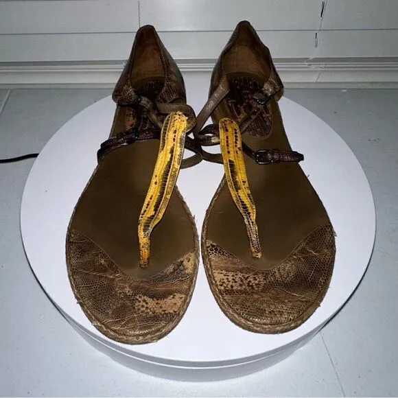 Bottega Veneta Leather Reptile Sandals Size 10 (40) Very unique looking.