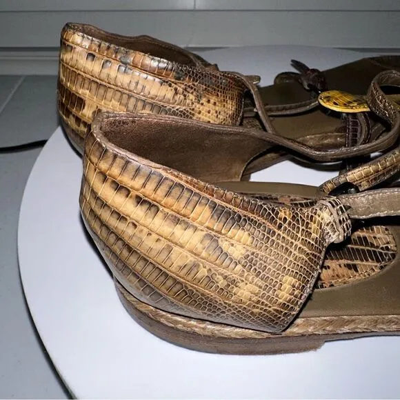 Bottega Veneta Leather Reptile Sandals Size 10 (40) Very unique looking.