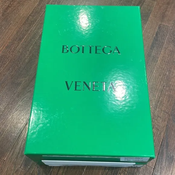 Bottega Veneta Men’s off white “sea salt” rubber slides