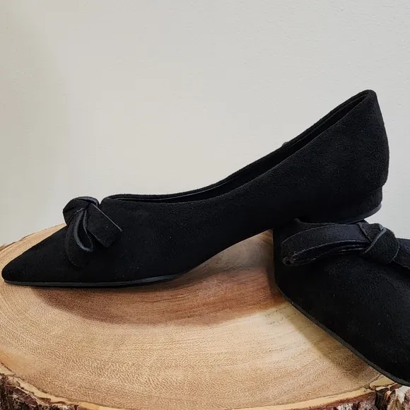 BowKnot Suede Flats (Aida) Black Size 37 (US Size 6.5)