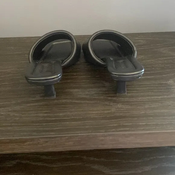 Brand New Vince Black Quilted Leather slides 7.5