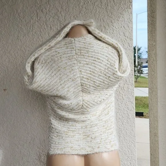 BRAND NEW CHICWISH V-NECK CRISSCROSSING RIBBED KNIT CROP SWEATER IN SHIMMER