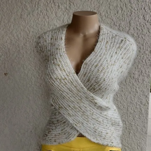 BRAND NEW CHICWISH V-NECK CRISSCROSSING RIBBED KNIT CROP SWEATER IN SHIMMER