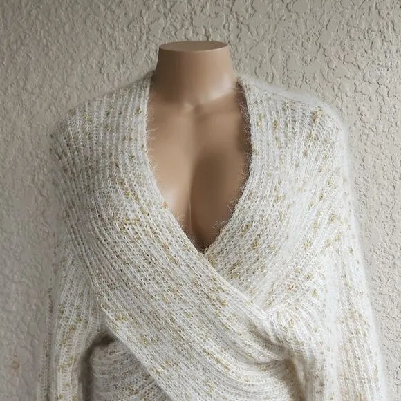 BRAND NEW CHICWISH V-NECK CRISSCROSSING RIBBED KNIT CROP SWEATER IN SHIMMER