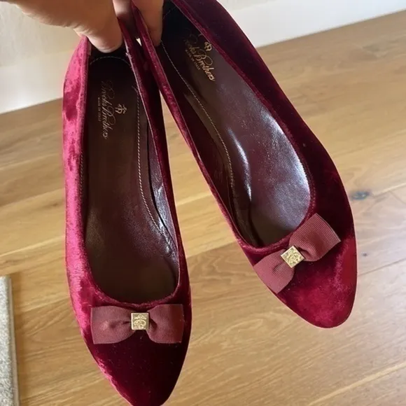 Brooks brothers Italian bow suede flats