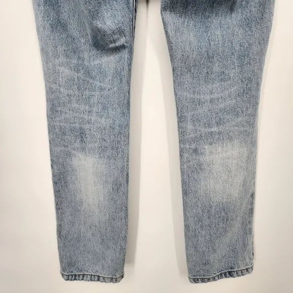 Cabi 100% BF Boyfriend High Rise Relaxed Fit Jean Sandstorm Ripped Light Wash 0