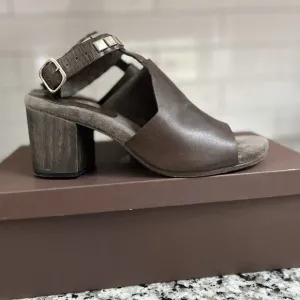 Calleen Cordero sandals, rich dark chocolate leather, chunky heel, size 7.