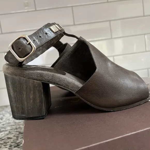 Calleen Cordero sandals, rich dark chocolate leather, chunky heel, size 7.