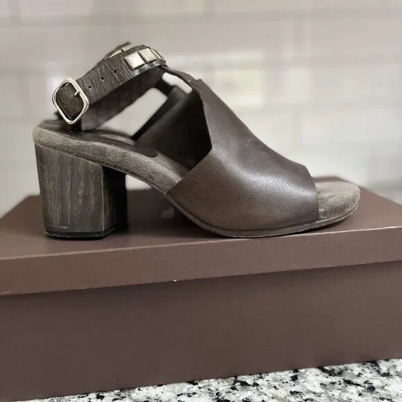 Calleen Cordero sandals, rich dark chocolate leather, chunky heel, size 7.