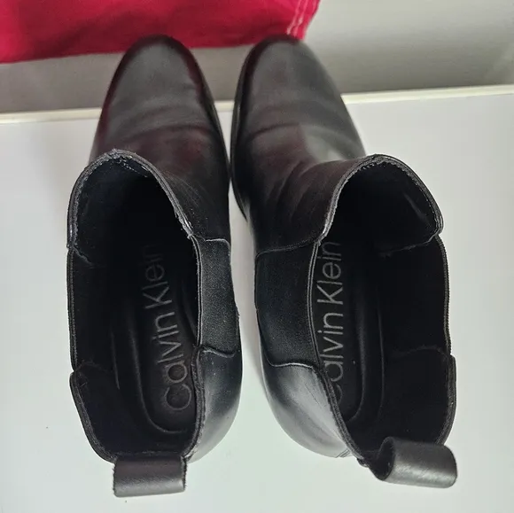 Calvin Klein Men's Juno Chelsea Black Leather Boots 10.5 Like New