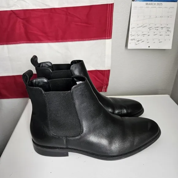 Calvin Klein Men's Juno Chelsea Black Leather Boots 10.5 Like New