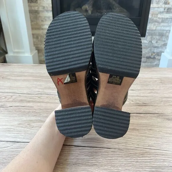 Candies Vintage Y2K 90s Platform Chunky Heel Wooden Sandals