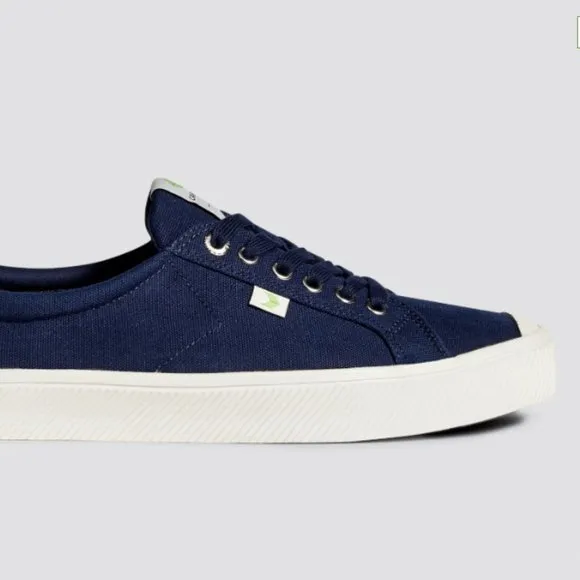 CARIUMA I Unisex Eco-Conscious OCA Low Navy Classic Sneakers, 10.5 W or 9 M