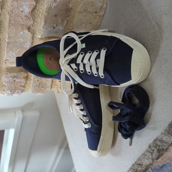 CARIUMA I Unisex Eco-Conscious OCA Low Navy Classic Sneakers, 10.5 W or 9 M