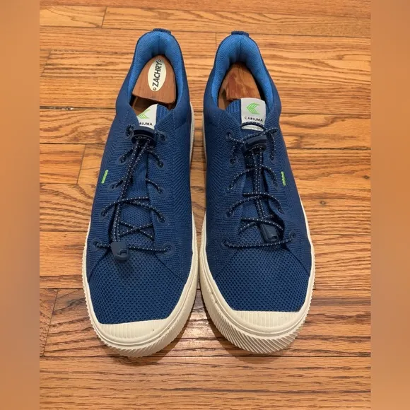 Cariuma IBI Low Cut Performance Sneakers M 9.5/W 10.5 Blue knit Canvass
