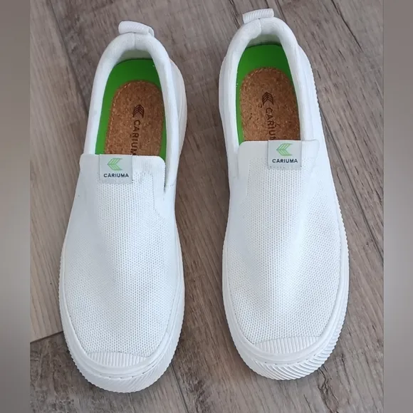 Cariuma IBI slip-on knit sneakers in white, size 8.5(Women) 7(Men)