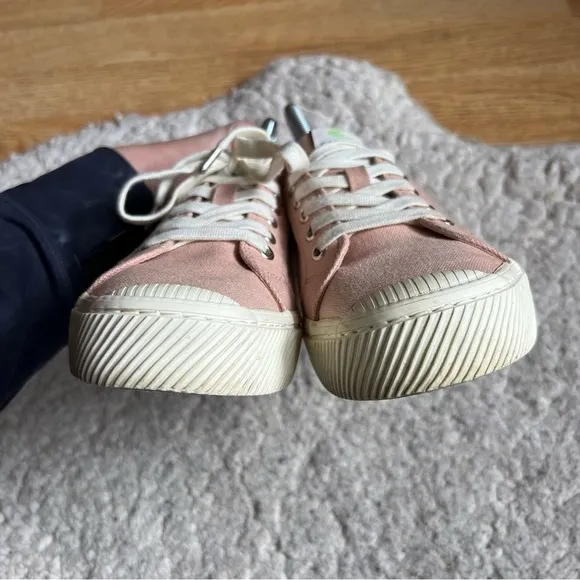 Cariuma Rio Brazil Unisex Rose Canvas OCA LOW Lace Up Platform Sneakers Size 8