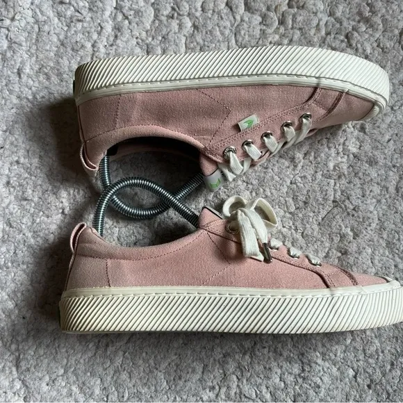 Cariuma Rio Brazil Unisex Rose Canvas OCA LOW Lace Up Platform Sneakers Size 8