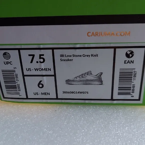 Cariuma Womens Size 7.5 IBI Knit Sneakers Stone Grey