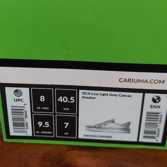 Cariuma Womens Size 9.5 OCA Low Canvas Sneakers Gray