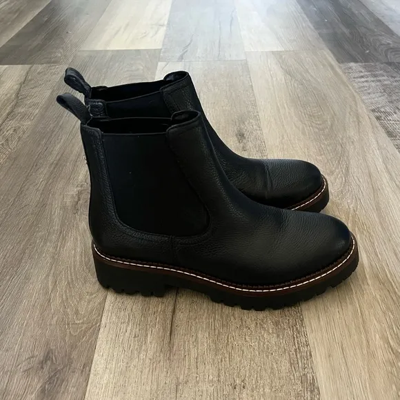 Caslon Miller Chelsea Boots Black Pull On Size 6.5