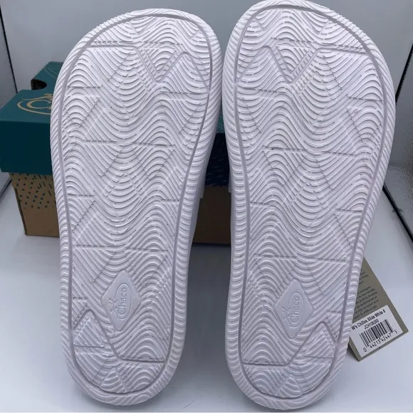 Chaco chillos white comfortable adjustable strap sandals women Size 8W