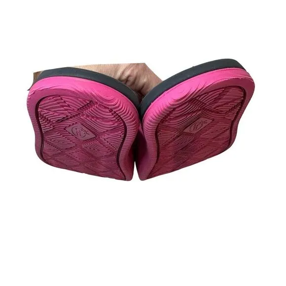 Chaco Womens Chillos Slide Sandal- Magenta Pink Size 8
