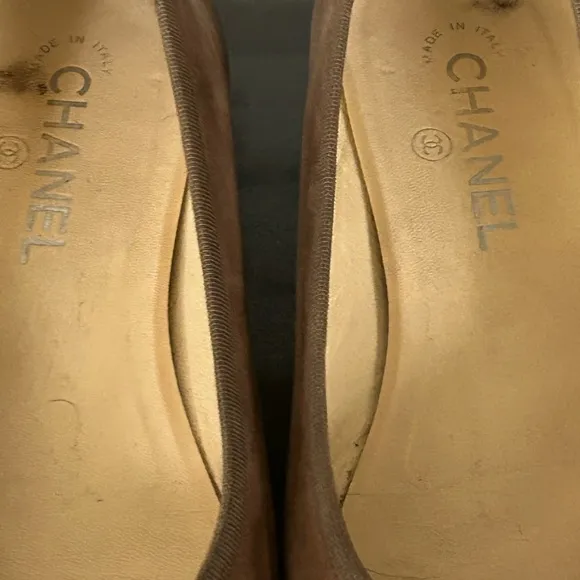 Chanel Women's Brown Suede Flats