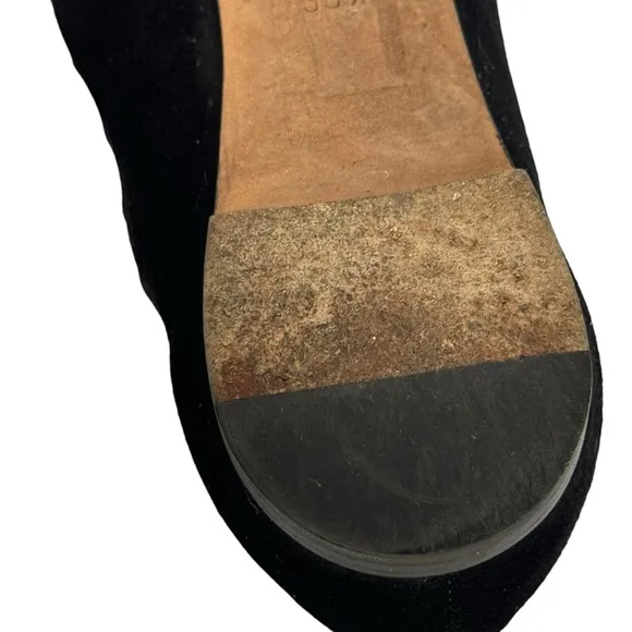 Chloe Lauren scalloped suede ballet flats woman’s SZ. 6
