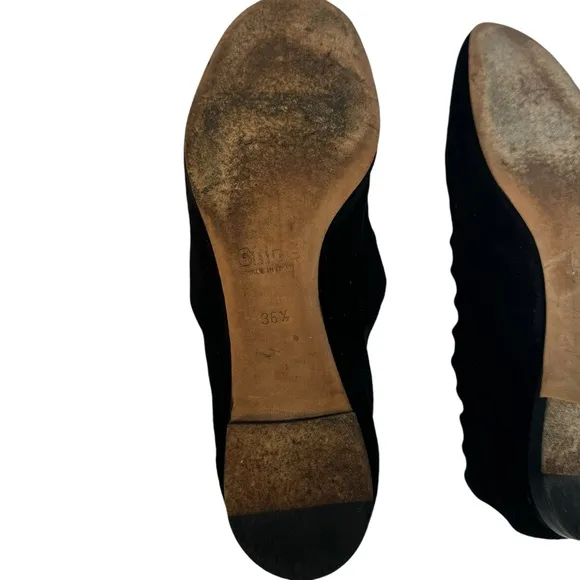Chloe Lauren scalloped suede ballet flats woman’s SZ. 6