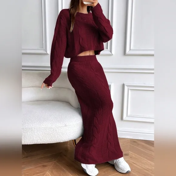 Chunky Cable Knit Crew Neck Oversized Short Sweater   Maxi A-Line Skirt Set