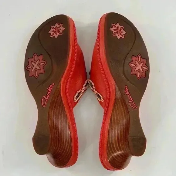 Clarks Artisan sandals size 7.5 coral leather beaded coastal granny slides
