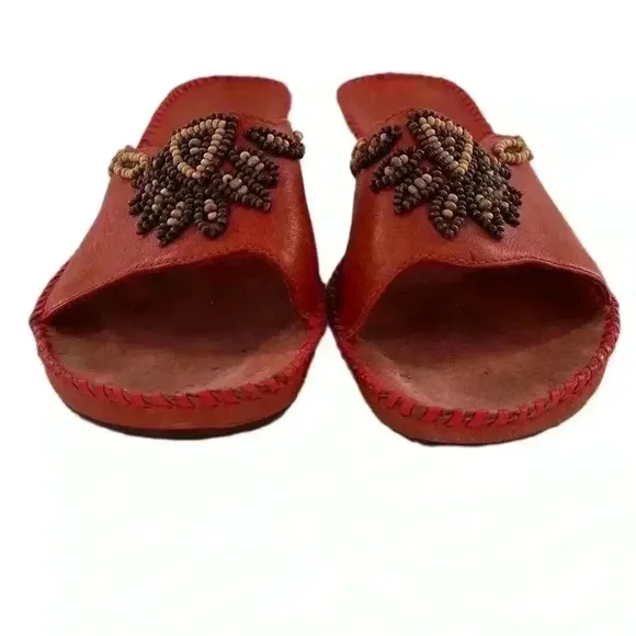 Clarks Artisan sandals size 7.5 coral leather beaded coastal granny slides