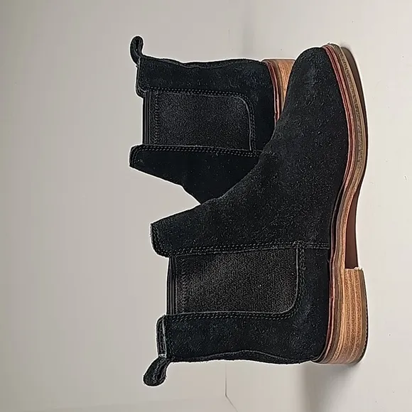 Clarks Clarkdale Arlo Booties Ankle Chelsea Boots Black Suede Pull-On Heel 7.5M