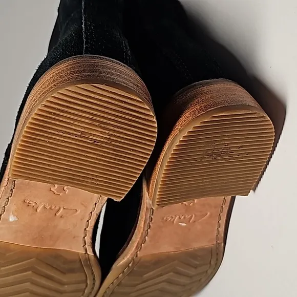 Clarks Clarkdale Arlo Booties Ankle Chelsea Boots Black Suede Pull-On Heel 7.5M