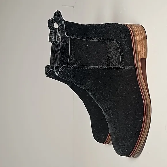 Clarks Clarkdale Arlo Booties Ankle Chelsea Boots Black Suede Pull-On Heel 7.5M