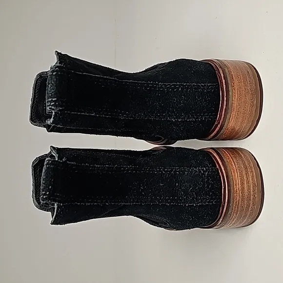 Clarks Clarkdale Arlo Booties Ankle Chelsea Boots Black Suede Pull-On Heel 7.5M