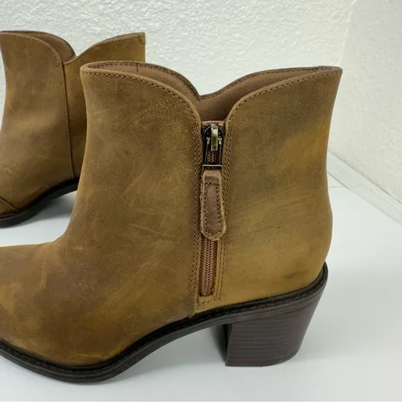 Clarks Collection Women's Ankle Boots 10 M Brown Leather Side Zip Heels