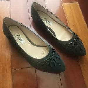 Clarks Dark Green Suede Flats