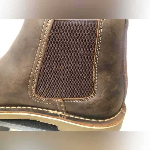 Clarks Men’s Chelsea Leather Boots- Size 8.5 No box