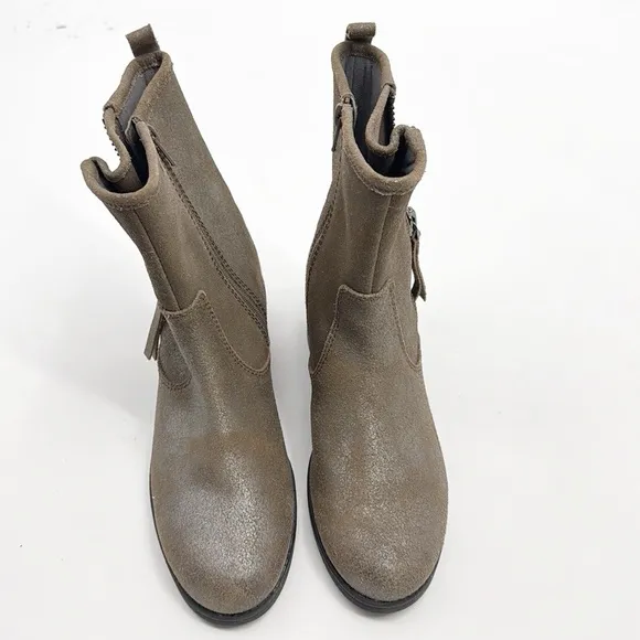 Clarks Nevella Devon Metallic Suede Boots Dark Taupe Size 8 NWOT size Zipper