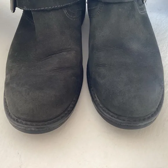 Clarks side zip low block heel leather moto style black boots with buckles 7 Med