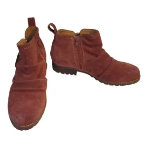 Clarks Unisex Aspra Walk Waterproof Sneaker Booties Rust Red WOMEN'S Size 11 New