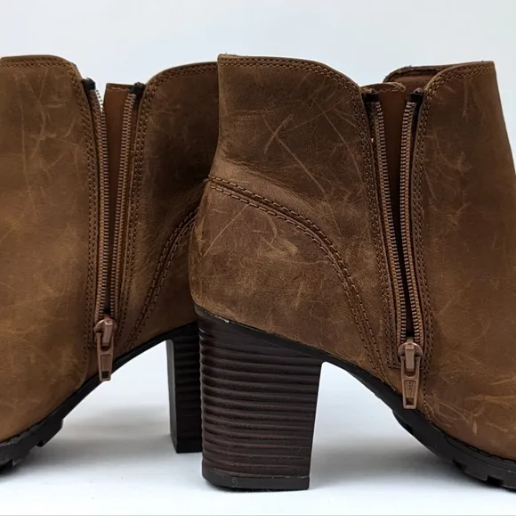 Clarks Verona Trish Distressed Leather Ankle Boot Block Heel Side Zip Notched 7