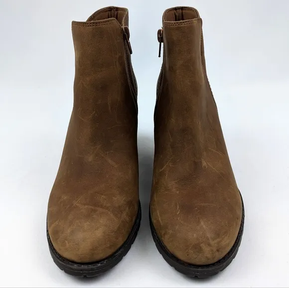Clarks Verona Trish Distressed Leather Ankle Boot Block Heel Side Zip Notched 7