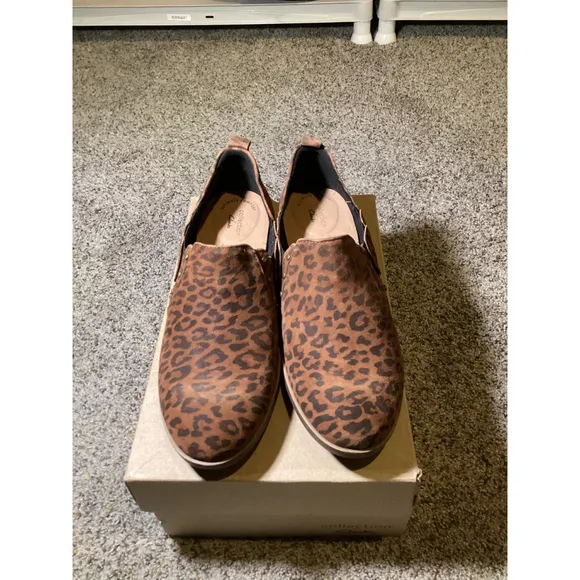 Clarks Women's Leopard Print Slip-On Shoes Multicolor Casual Flats