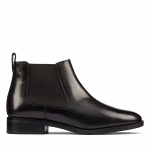 Clarks Women’s Ria Chelsea Black Leather Essential Ankle Boot 7.5