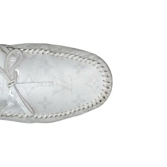 Classic Louis Vuitton White Monogram Canvas Arizona Moccasin Loafers size 8.5