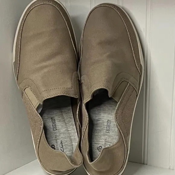 Cloudsteppers by Clarks Step Padded Insole Canvas Loafers in Sand Size 8