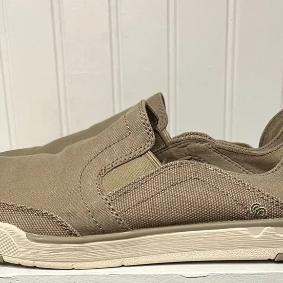 Cloudsteppers by Clarks Step Padded Insole Canvas Loafers in Sand Size 8